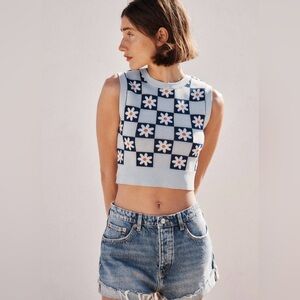 Zara light blue with daisy print sleeveless crop top , size M